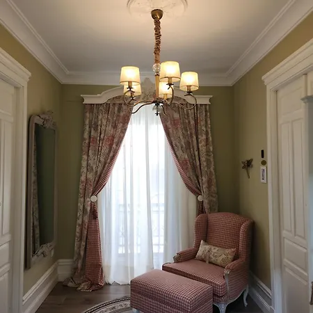 Hotel Boutique Iulia 5 Estrellas 5*