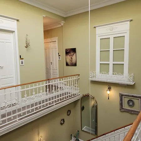Hotel Boutique Iulia 5 Estrellas 5*