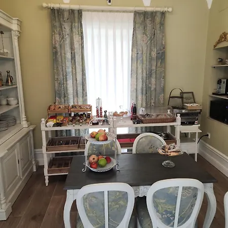 Boutique Iulia 5 Estrellas فندق