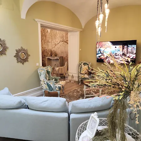 Boutique Iulia 5 Estrellas