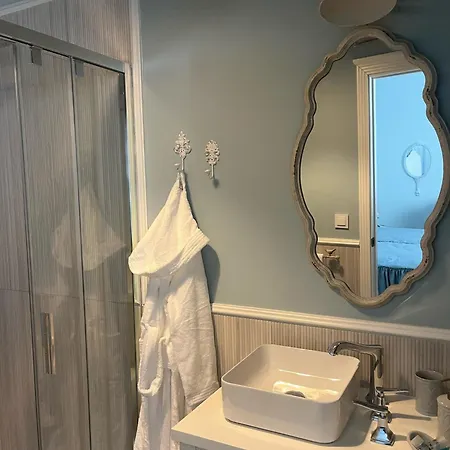 Boutique Iulia 5 Estrellas