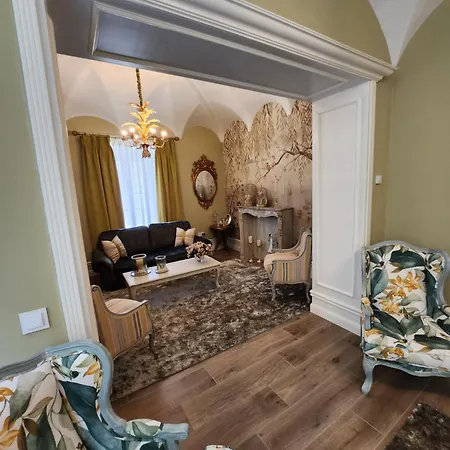 Отель Boutique Iulia 5 Estrellas 5*