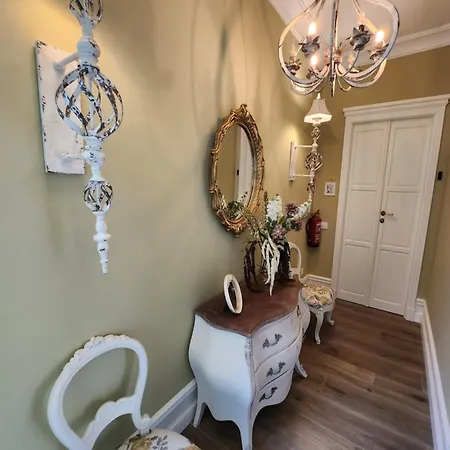 Hotel Boutique Iulia 5 Estrellas 5*