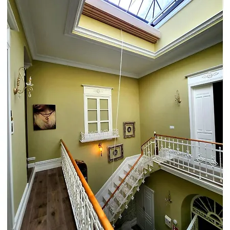 Boutique Iulia 5 Estrellas