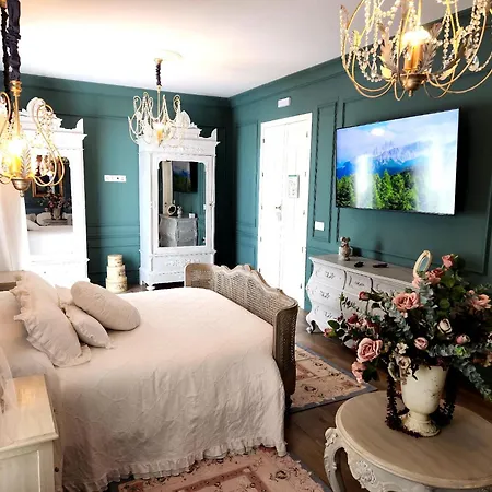 Boutique Iulia 5 Estrellas Hotel 5*