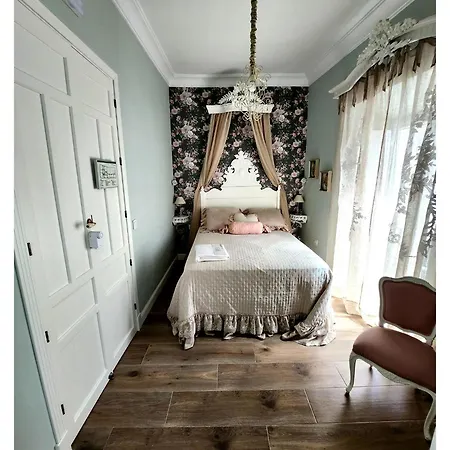 Boutique Iulia 5 Estrellas