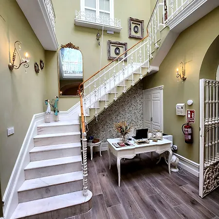 Boutique Iulia 5 Estrellas