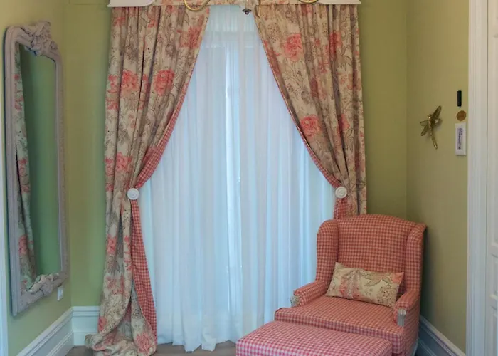 Boutique Iulia 5 Estrellas 5*