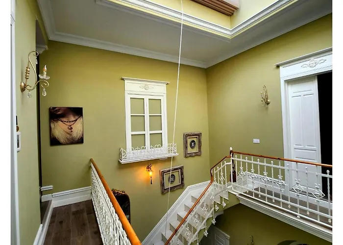 Boutique Iulia 5 Estrellas